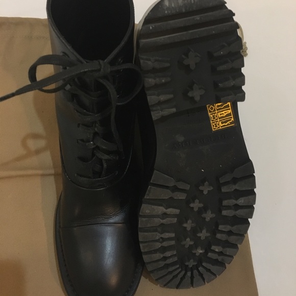 BURBERRY COMBAT BOOTIES. - Picture 6 of 7